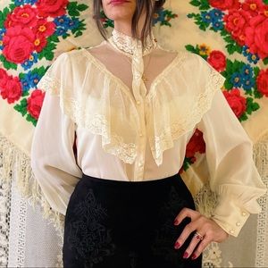 Vintage Lacy Blouse with Gunne Sax vibes